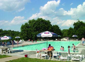 Circle M Rv & Camping Resort - Caravan Park Millersville Екстер'єр фото