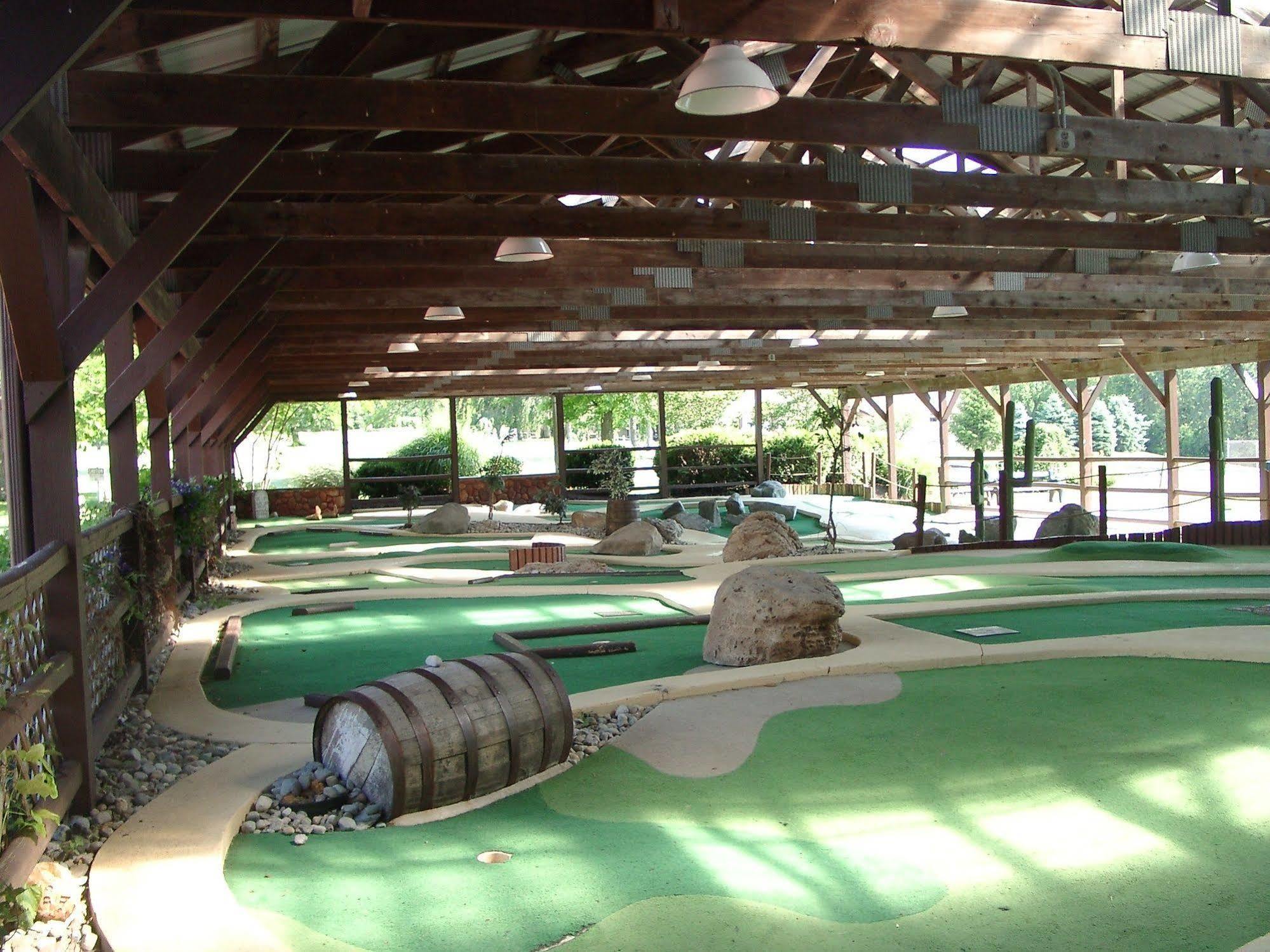 Circle M Rv & Camping Resort - Caravan Park Millersville Екстер'єр фото