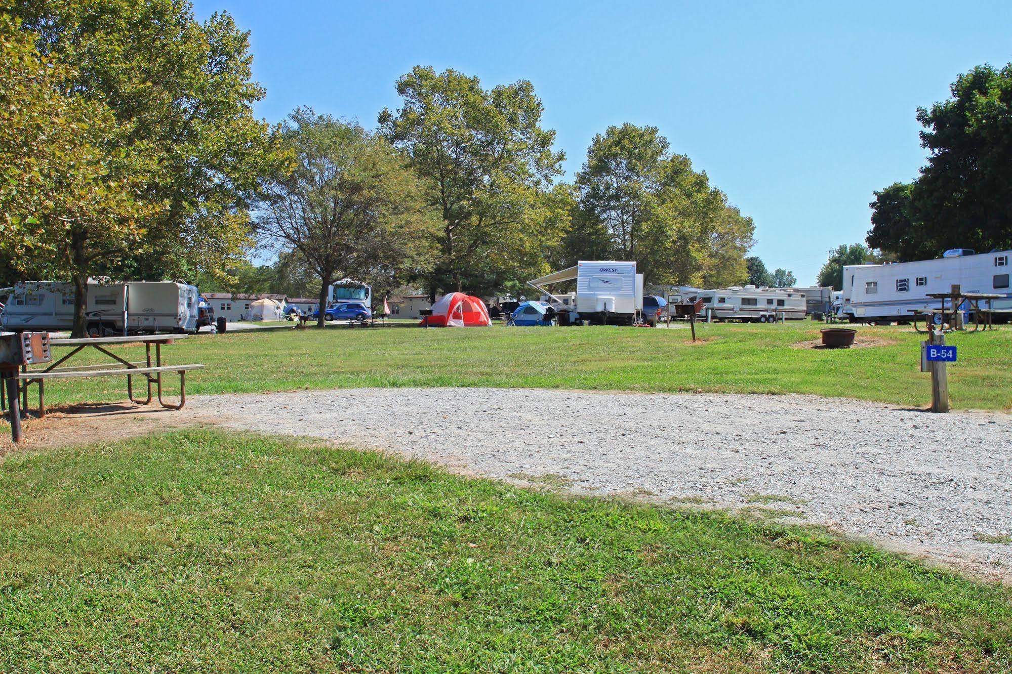 Circle M Rv & Camping Resort - Caravan Park Millersville Екстер'єр фото